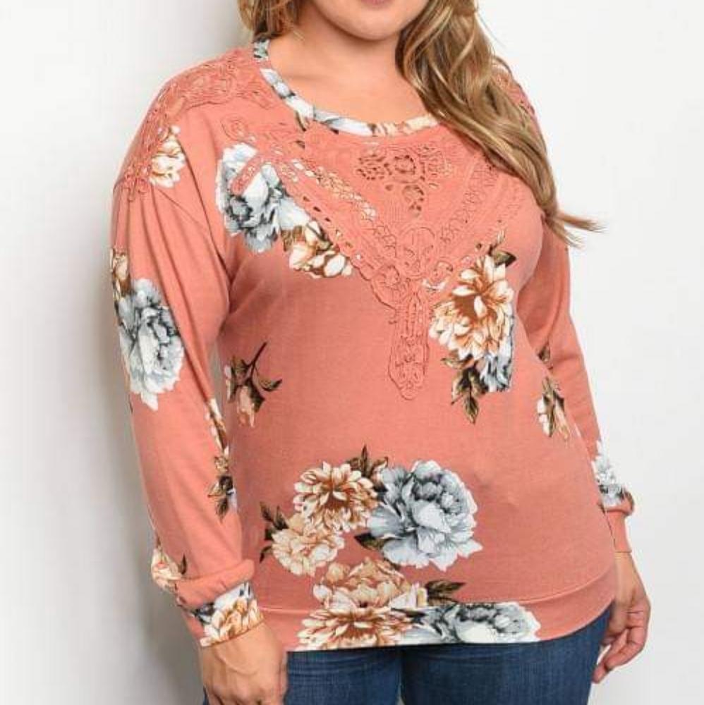 New Junior's Boutique Peach floral crochet top